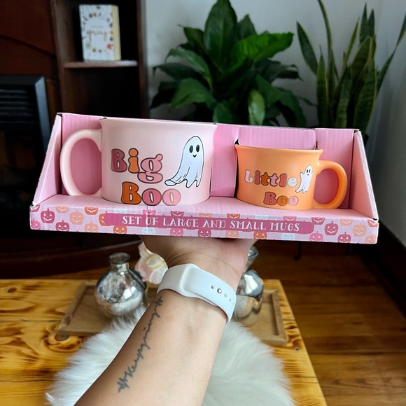 🎃Cobwebs and Cualdrons Halloween Ghost Set of Large and small mugs - Picture 2 of 9